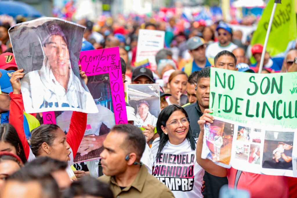 La fuerza laboral del sector hidrocarburos marcha en defensa de los migrantes venezolanos