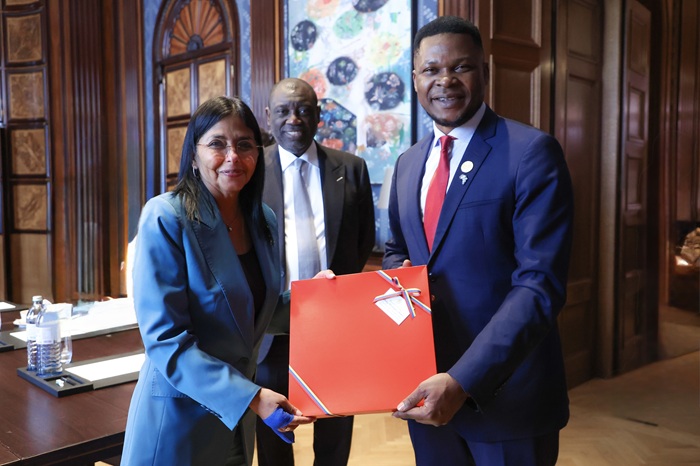 Venezuela fortalece alianza energética con África