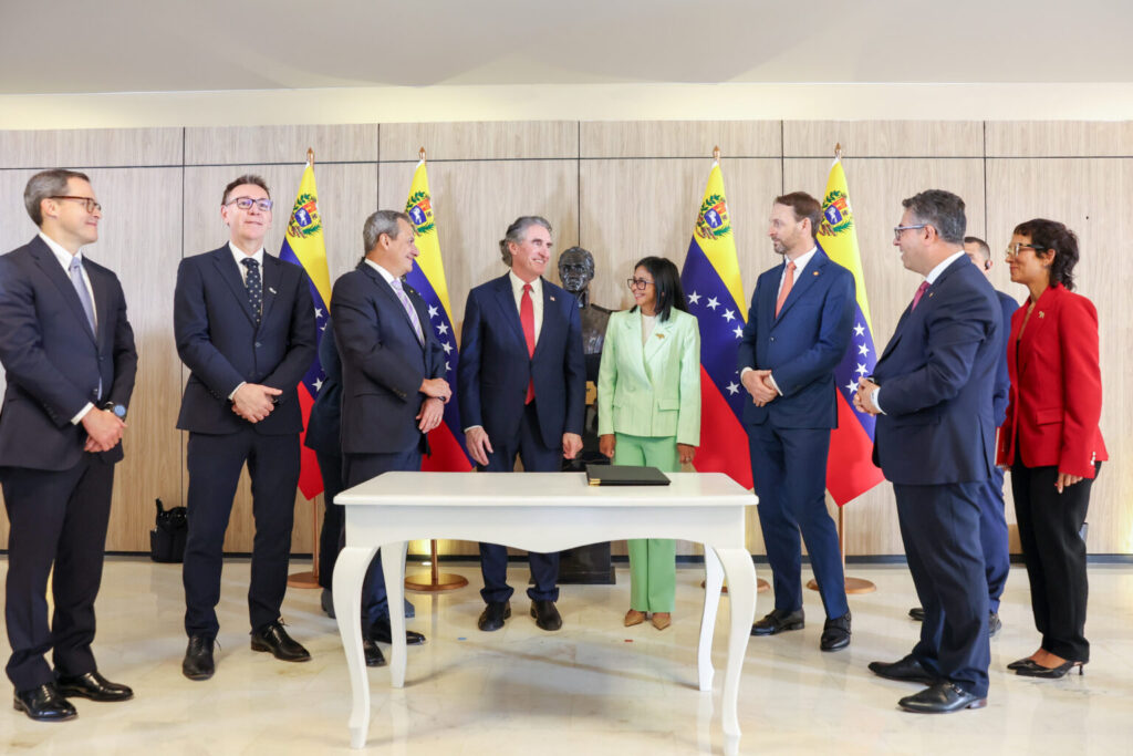 Venezuela y Shell consolidan ruta de cooperación para el desarrollo de petróleo y gas