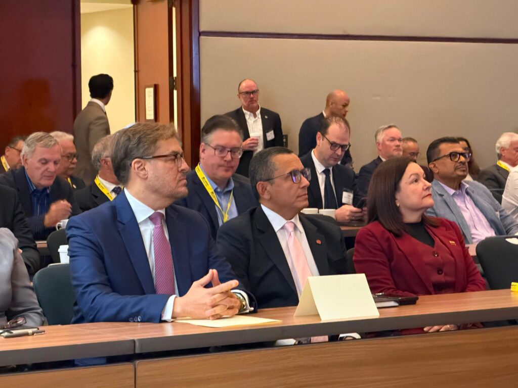 Delegación venezolana participa en el «Simposio Técnico y Cumbre de Exploración y Producción de Venezuela» en Texas
