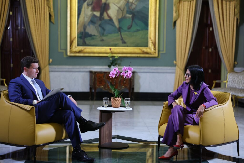Presidenta Rodríguez apuesta por la diversificación económica y el retorno de Venezuela a los mercados globales